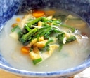 にらと油揚げの中華スープ